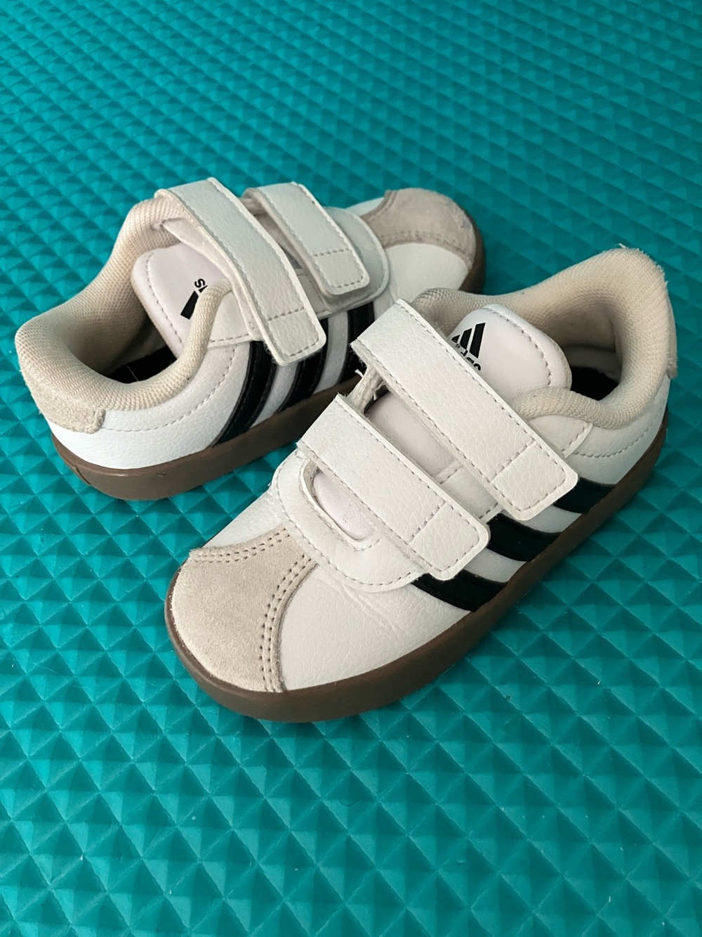 ADIDAS Toddlers Boys VL Court 3.0 Hook-and-Loop Casual White-Black Shoes | 7